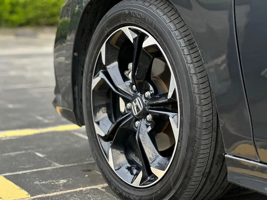 Honda Civic 2022 — фото 12