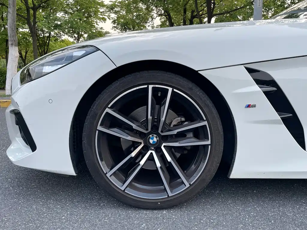 BMW Z4 2022 — фото 9
