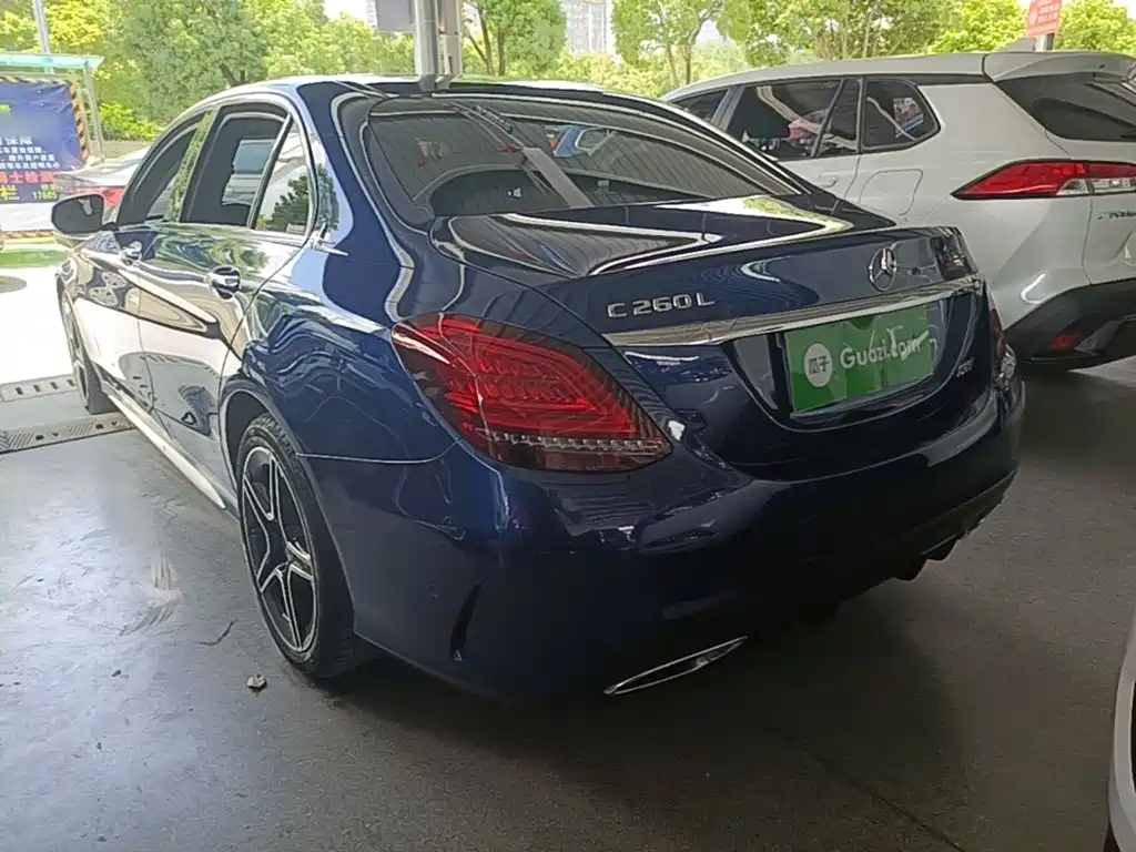 Mercedes-Benz C-Class 2021