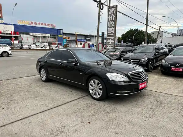 Mercedes-Benz S-Class 2013