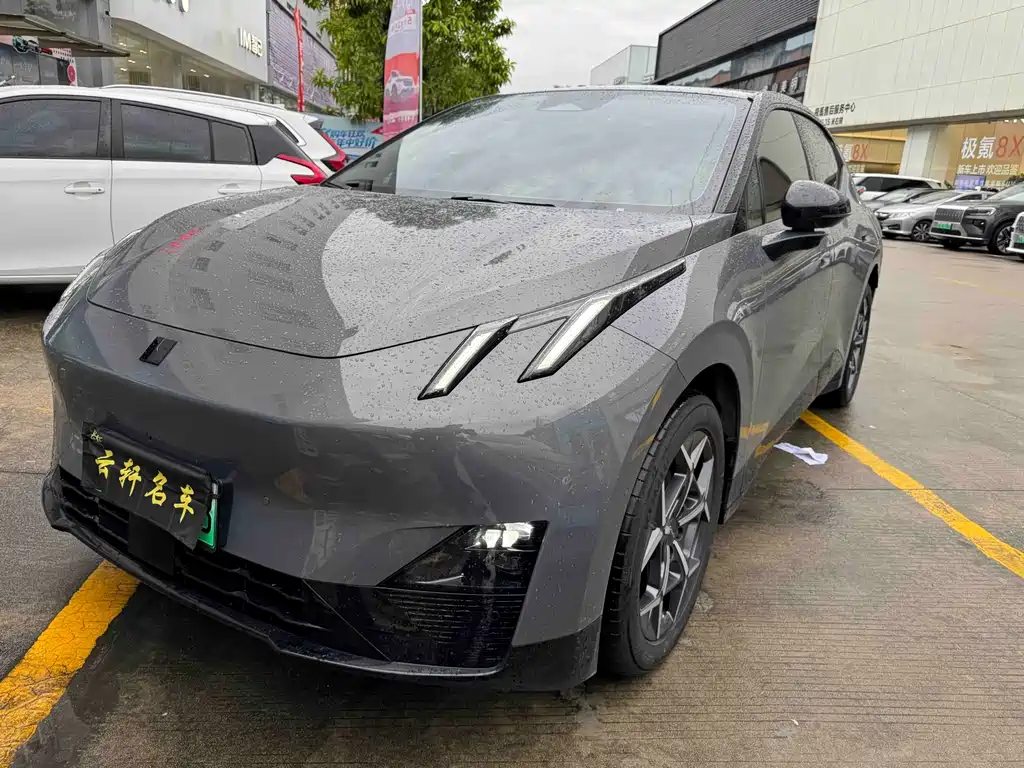 Lynk & Co Z20 2025