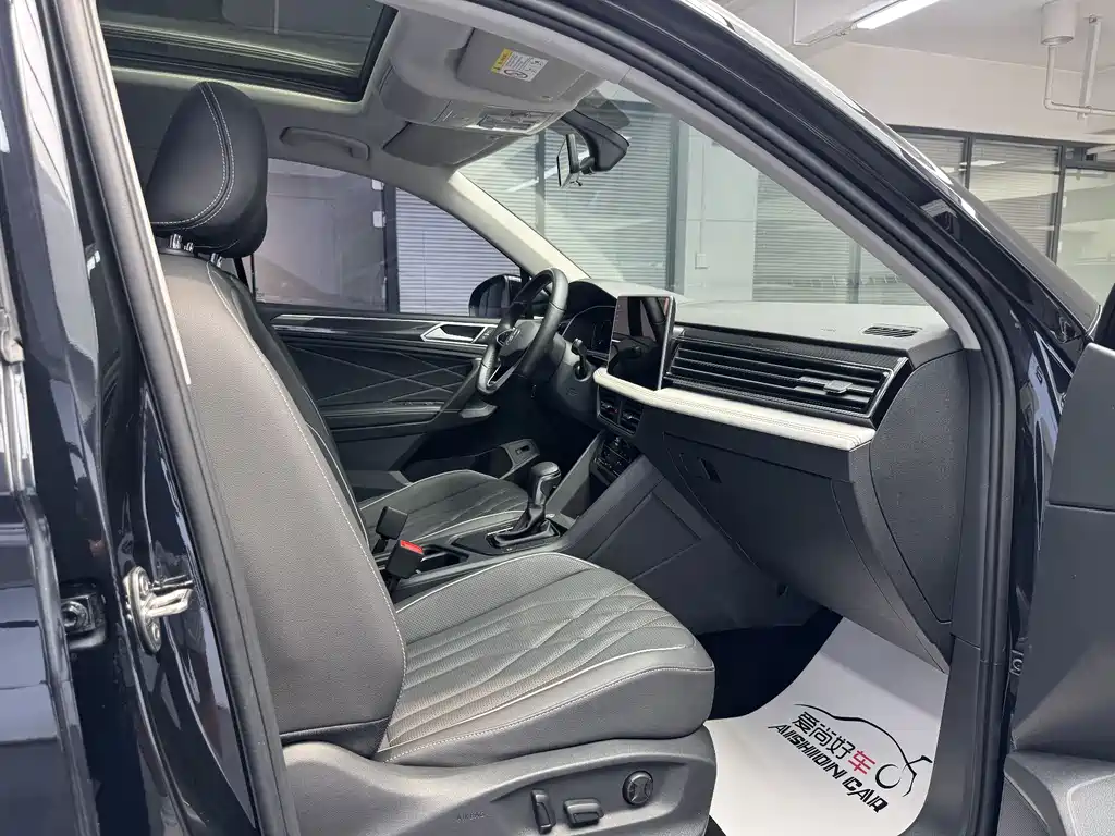 Volkswagen Tiguan L 2022 — фото 11
