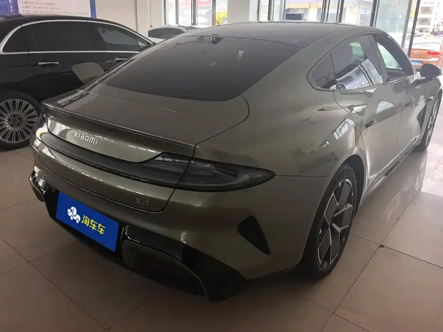 Xiaomi SU7 2025