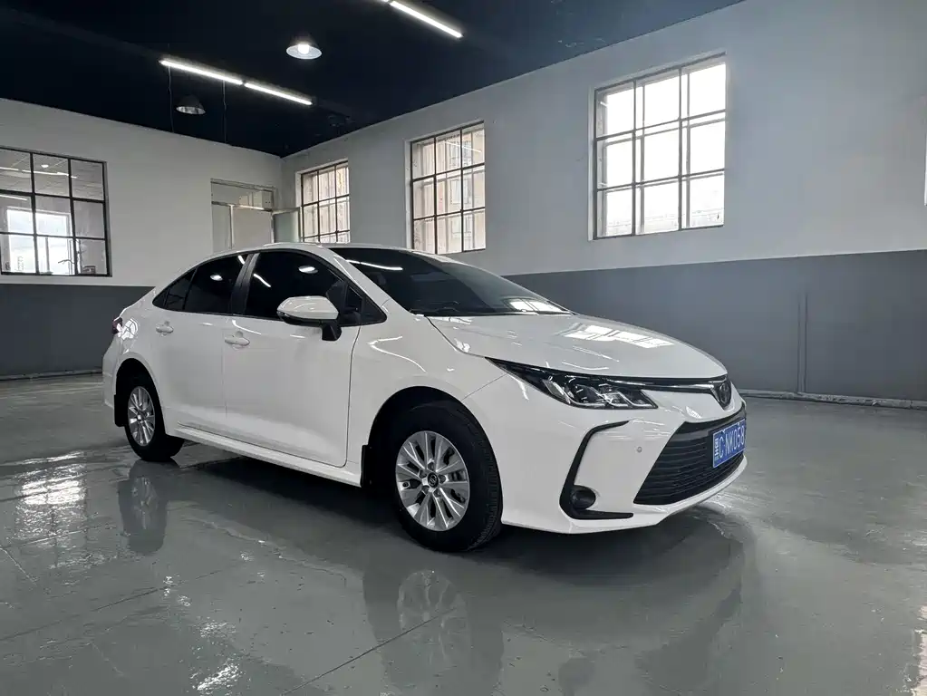 Toyota Corolla 2022 — фото 8