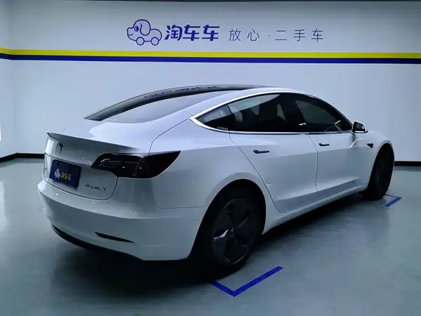 Tesla Model 3 2020