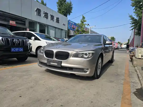 BMW 7 Series 2011