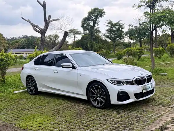 BMW 3 Series 2021