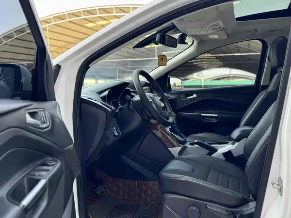 Ford Kuga 2016