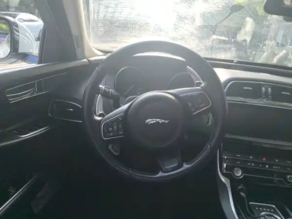 Jaguar XEL 2019