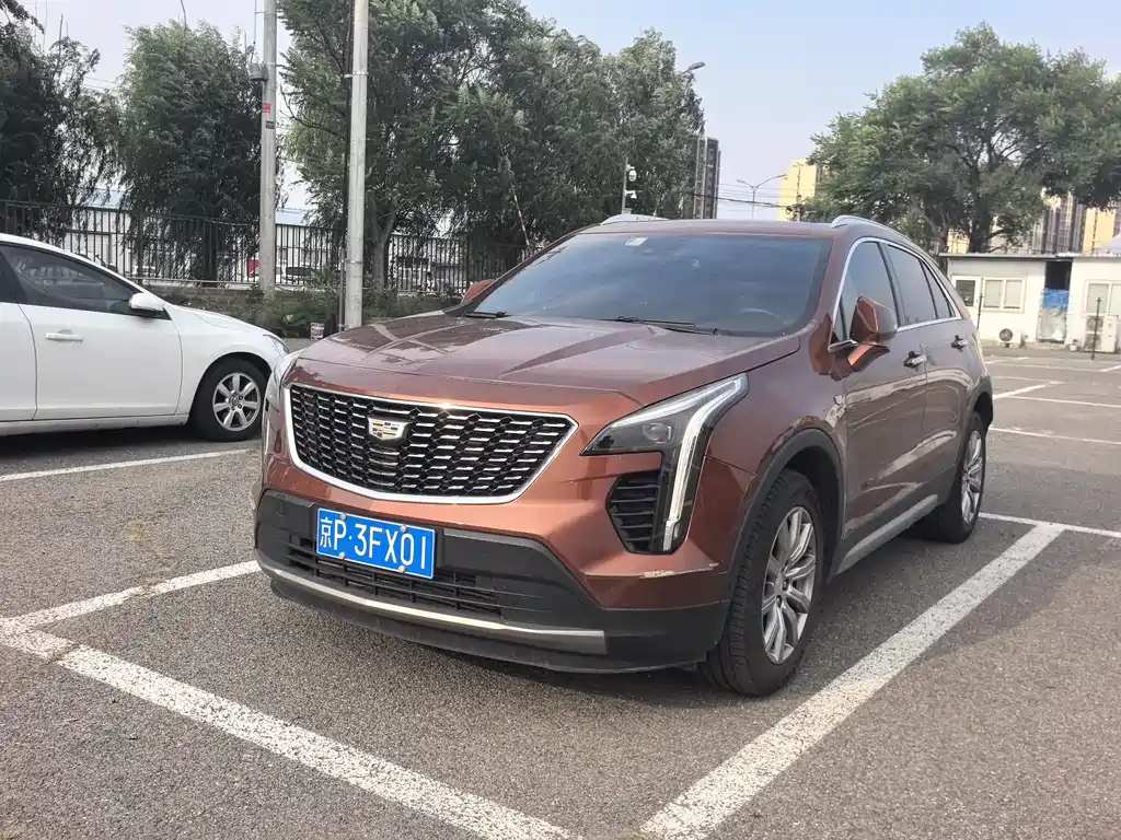 Cadillac XT4 2019 — фото 1