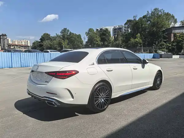 Mercedes-Benz C-Class 2024