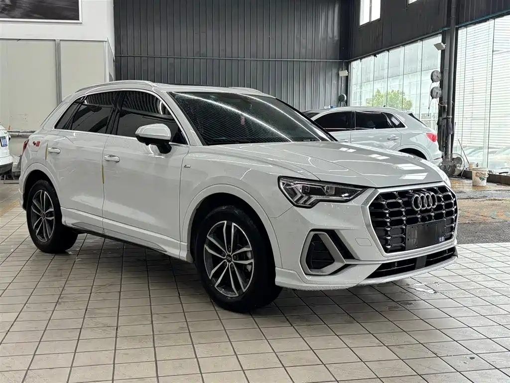 Audi Q3 2023 — фото 3
