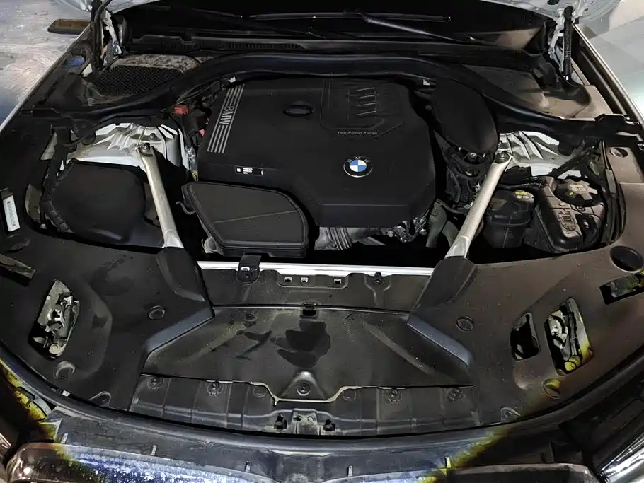 BMW 5 Series 2022 — фото 10