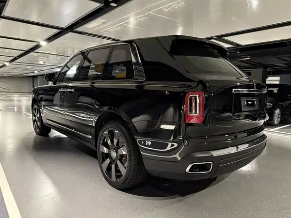Rolls-Royce Cullinan 2024