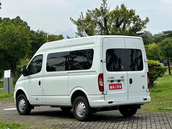 Maxus V80 2024