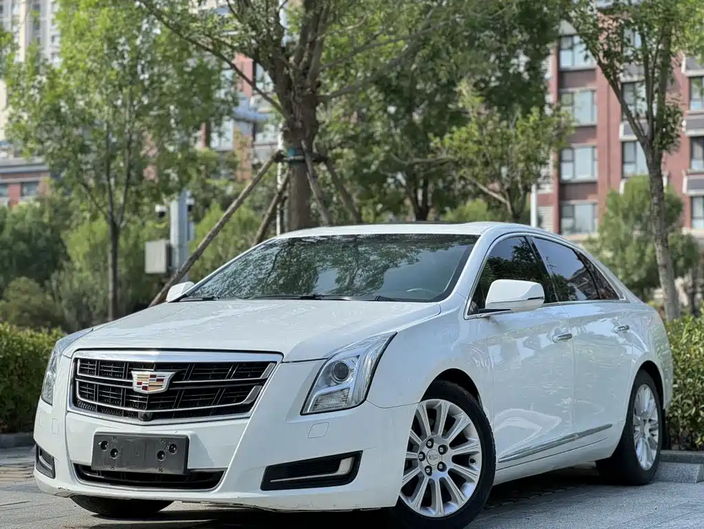 Cadillac XTS 2017 — фото 1