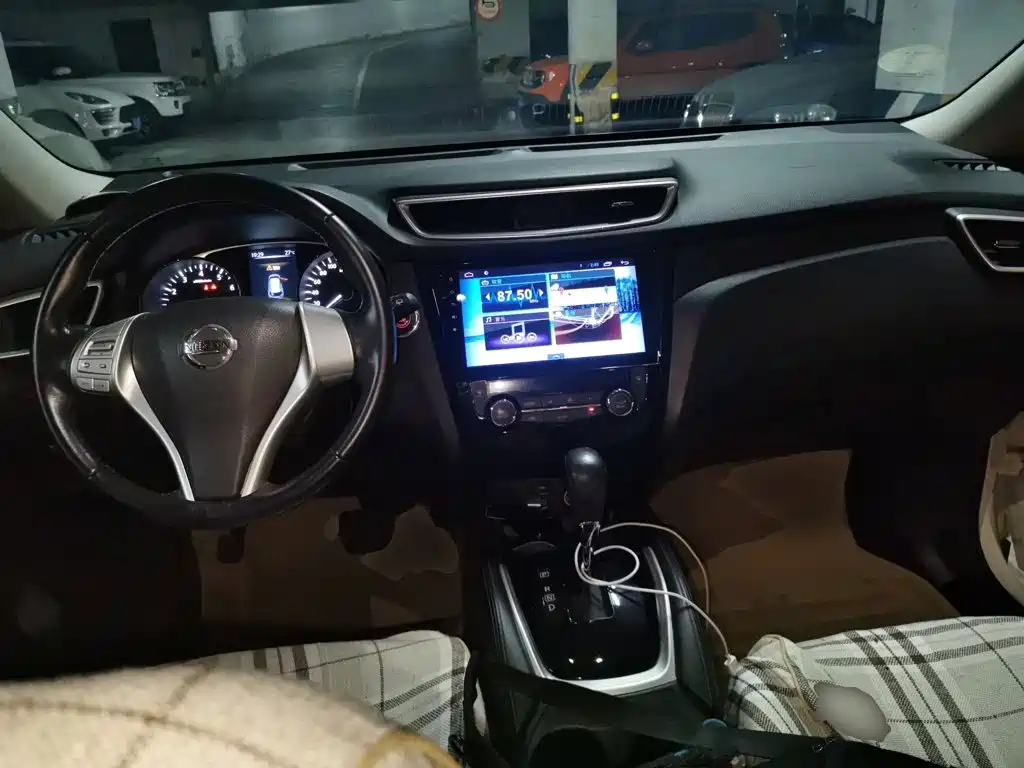 Nissan X-Trail 2015 — фото 10