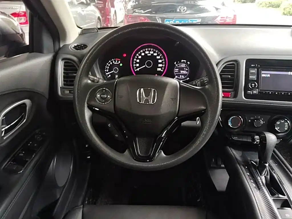 Honda Vezel 2017 — фото 11