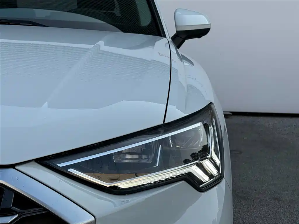 Audi Q3 2021