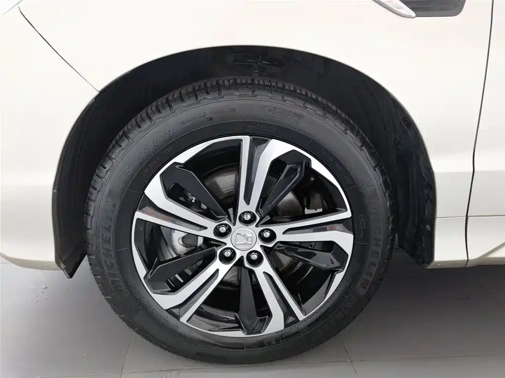 Honda UR-V 2017 — фото 17