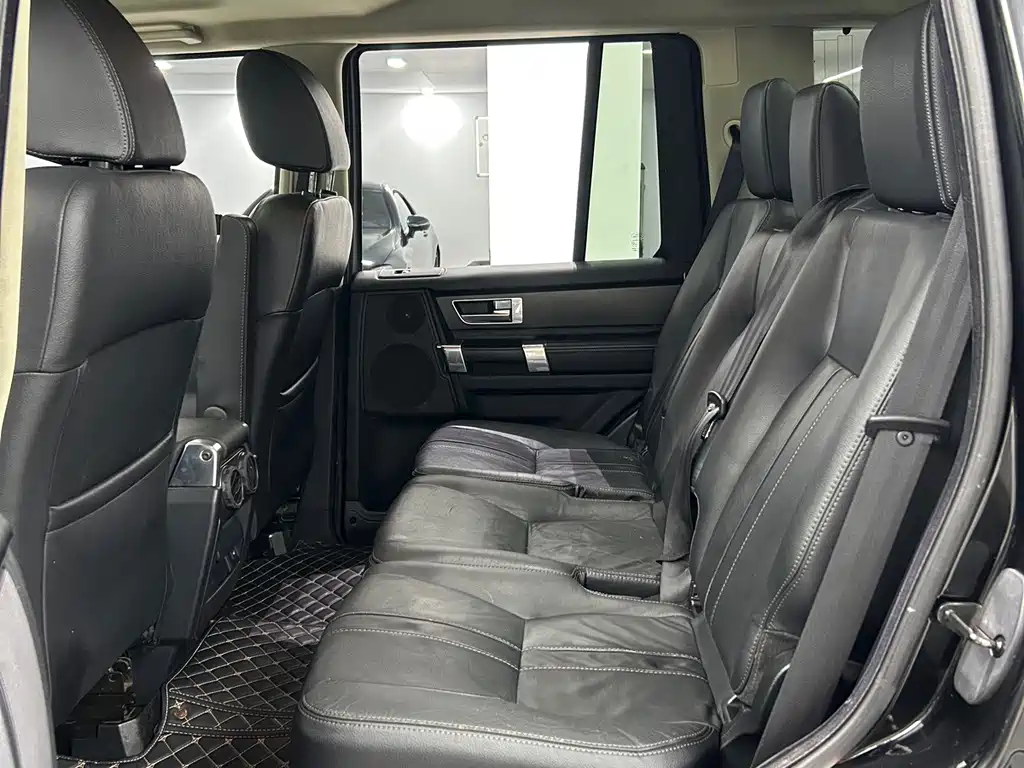 Land Rover Discovery 2012 — фото 10