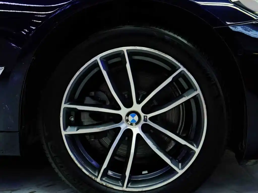 BMW 5 Series 2021 — фото 5
