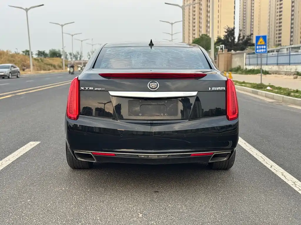 Cadillac XTS 2015 — фото 6