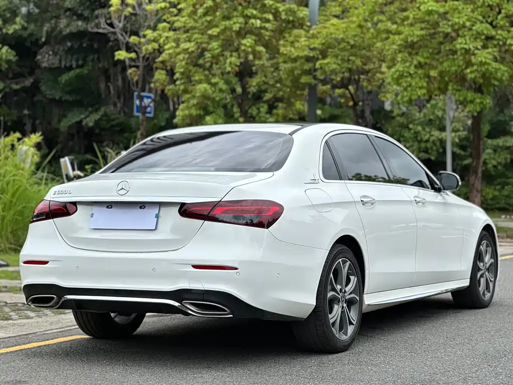 Mercedes-Benz E-Class 2021 — фото 4