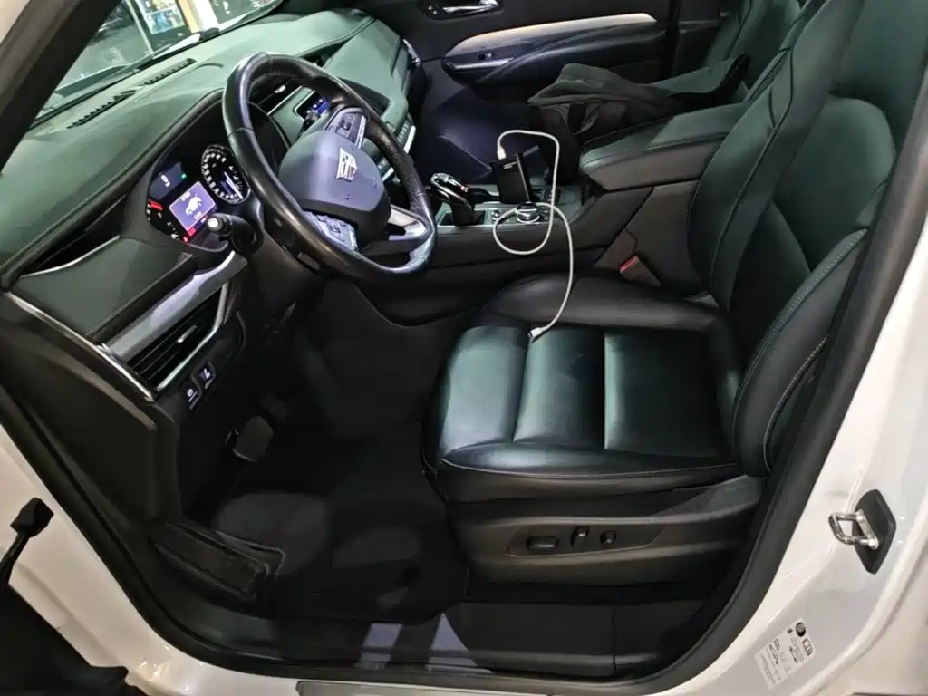 Cadillac XT4 2020 — фото 15