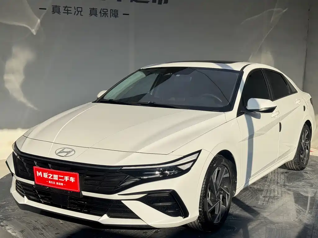 Hyundai Elantra 2023