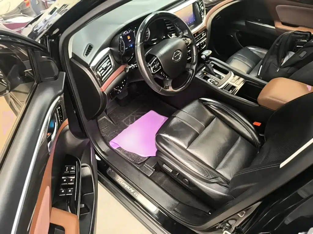 GAC Motor Trumpchi GS8 2018 — фото 16
