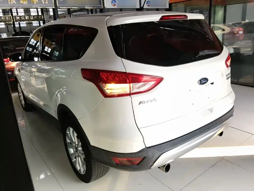 Ford Kuga 2015
