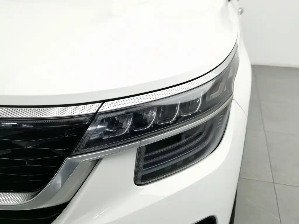 Kia KX3 2020