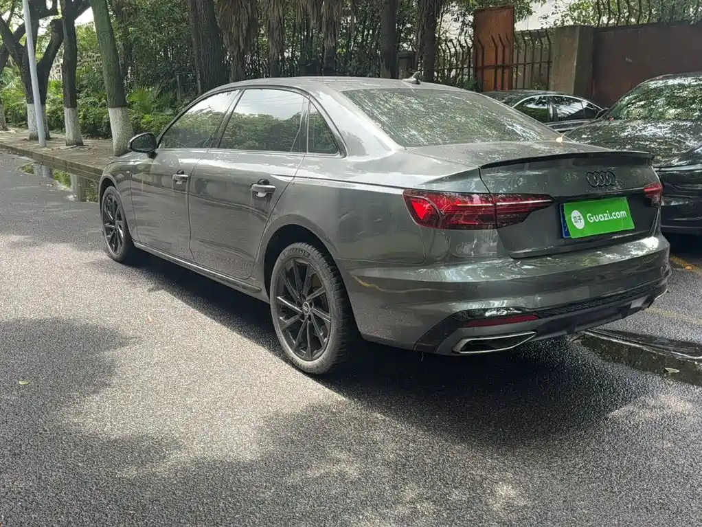 Audi A4L 2023 — фото 15