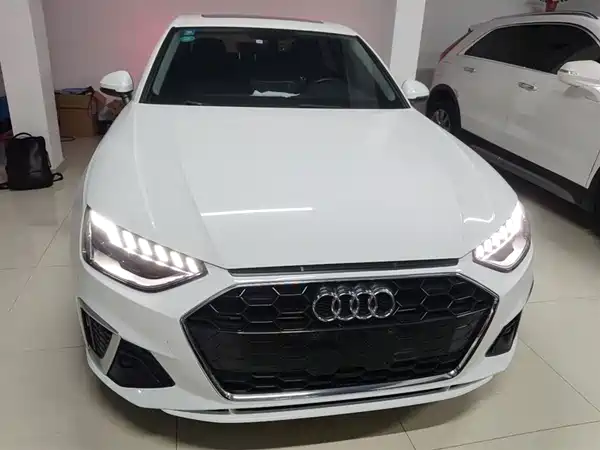 Audi A4L 2020