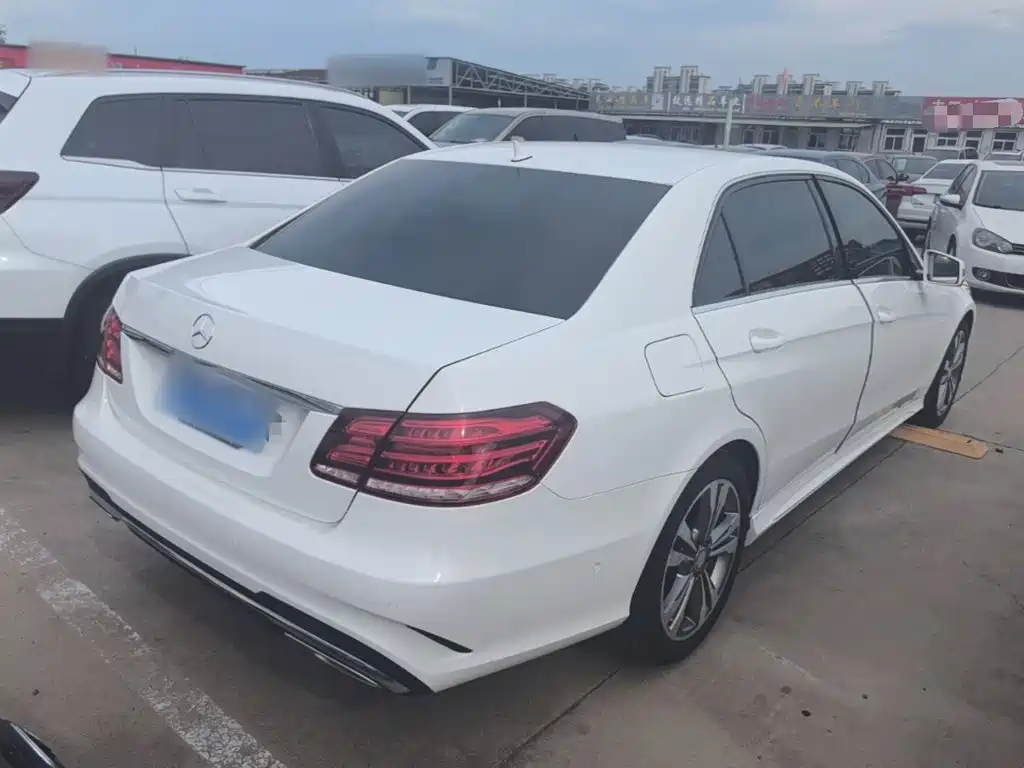 Mercedes-Benz E-Class 2015