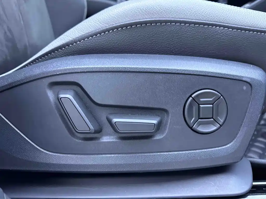Audi Q3 2023 — фото 17