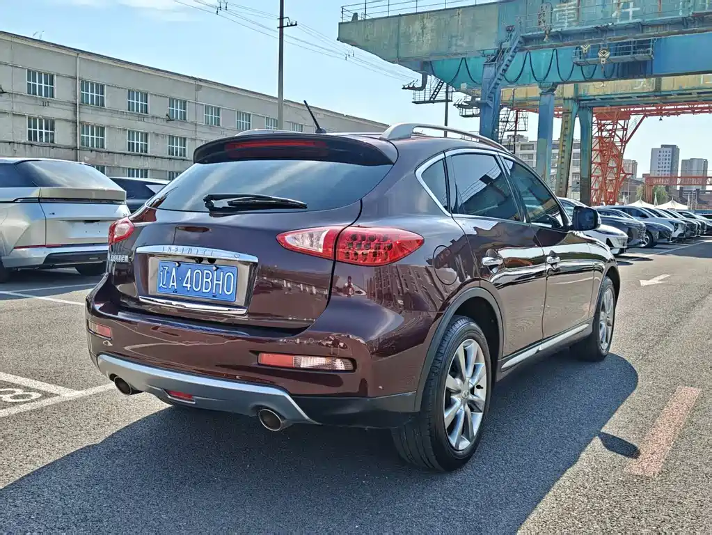Infiniti QX50 2016 — фото 9