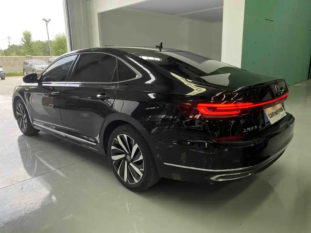 Volkswagen Passat 2022