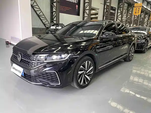 Volkswagen Passat 2022
