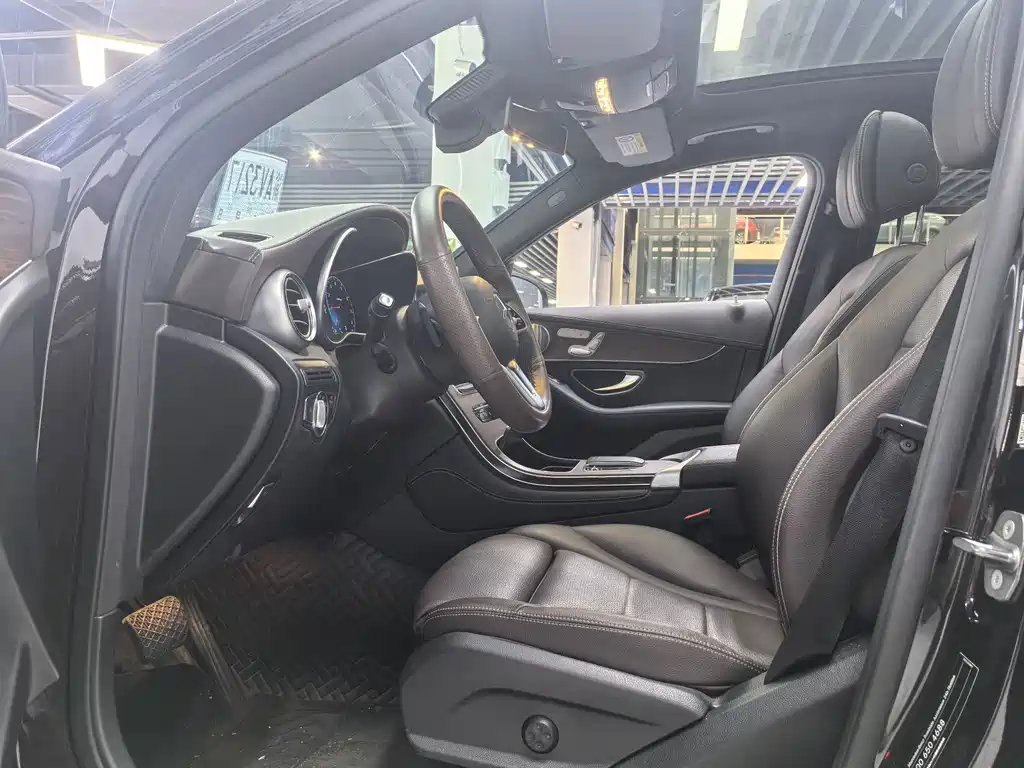 Mercedes-Benz GLC 2021