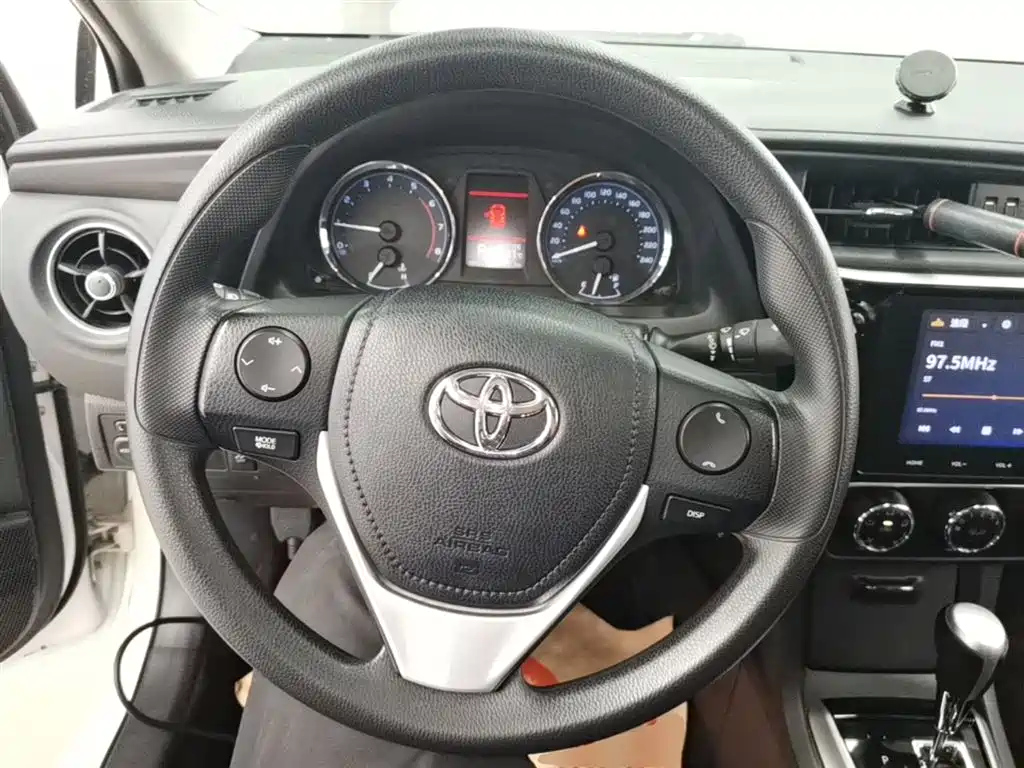 Toyota Corolla 2018 — фото 11