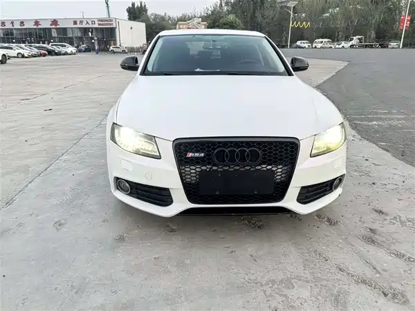 Audi A4L 2012