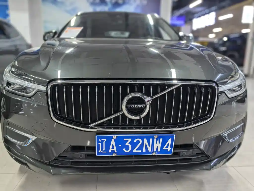 Volvo XC60 2019 — фото 2