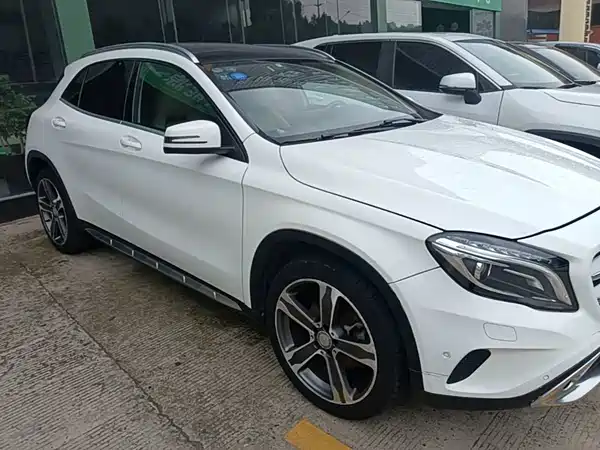 Mercedes-Benz GLA 2017