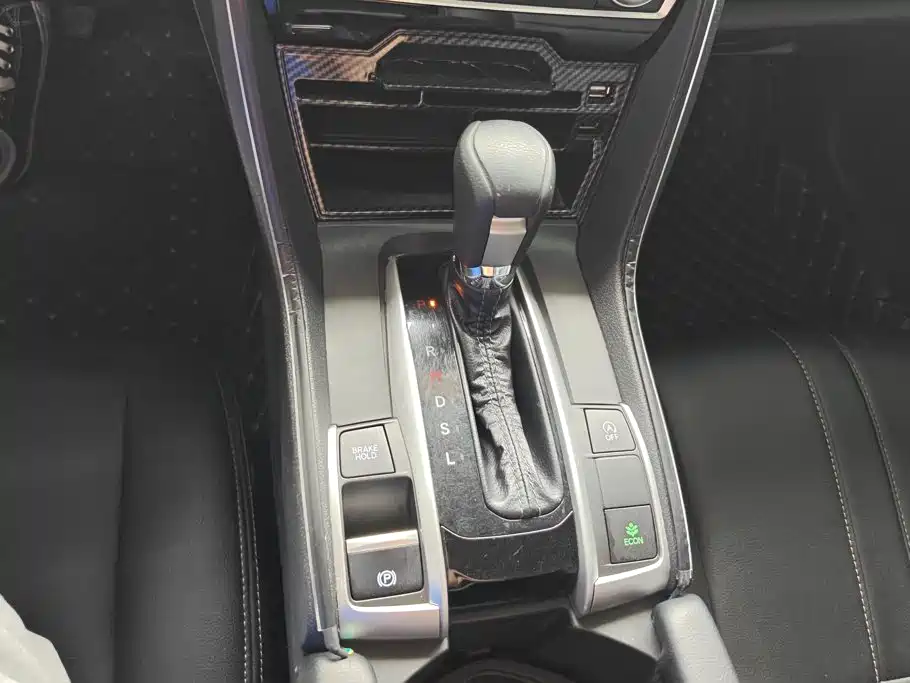 Honda Civic 2018 — фото 16