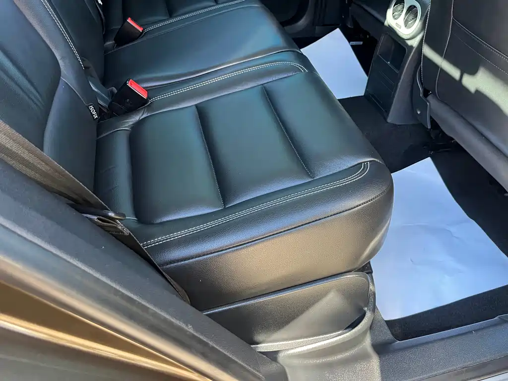 Volkswagen Tiguan 2018 — фото 25