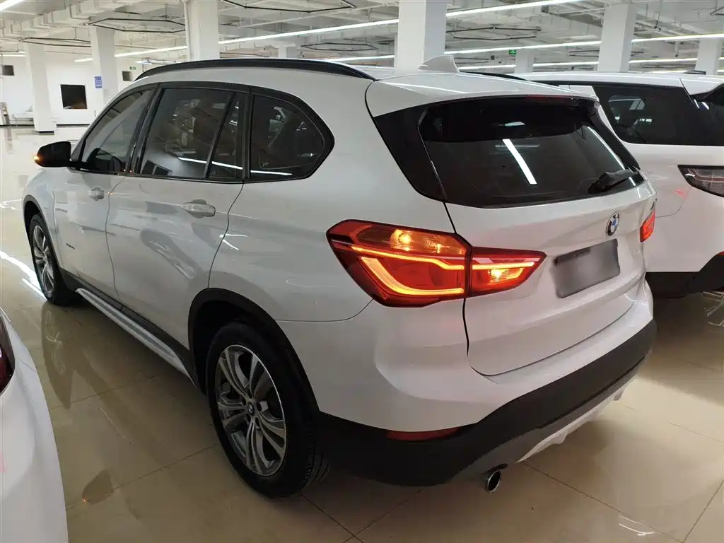 BMW X1 2017 — фото 23