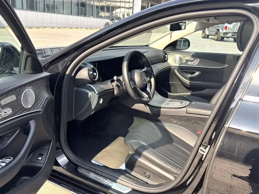 Mercedes-Benz E-Class 2021