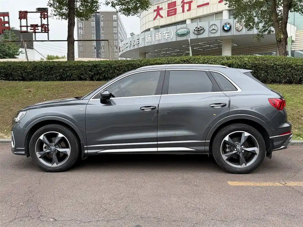 Audi Q3 2020 — фото 3